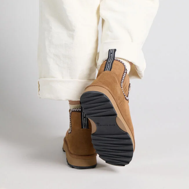 EMU Australia Women&