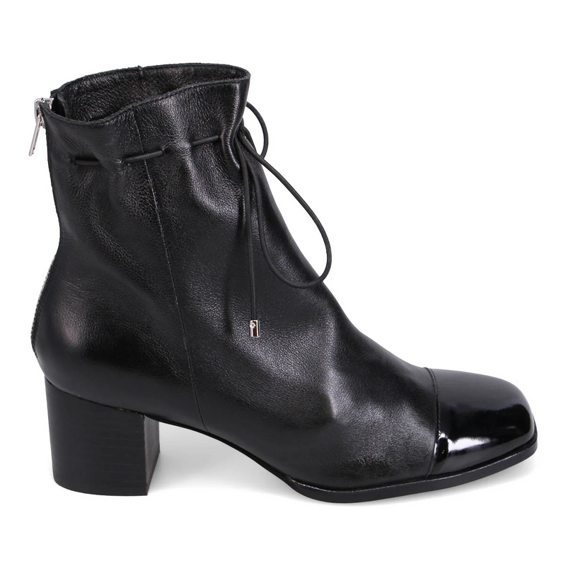 Django & Juliette Women&